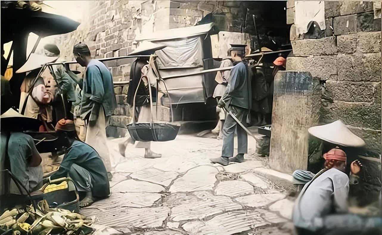 Chiêm ngưỡng loạt ảnh hiếm thời nhà Thanh: Nhan sắc đệ nhất kỹ nữ cũng không gây hiếu kỳ bằng đôi chân cực phẩm - Ảnh 5. Chiêm ngưỡng loạt ảnh hiếm thời nhà Thanh: Nhan sắc đệ nhất kỹ nữ cũng không gây hiếu kỳ bằng đôi chân cực phẩm - Ảnh 5.