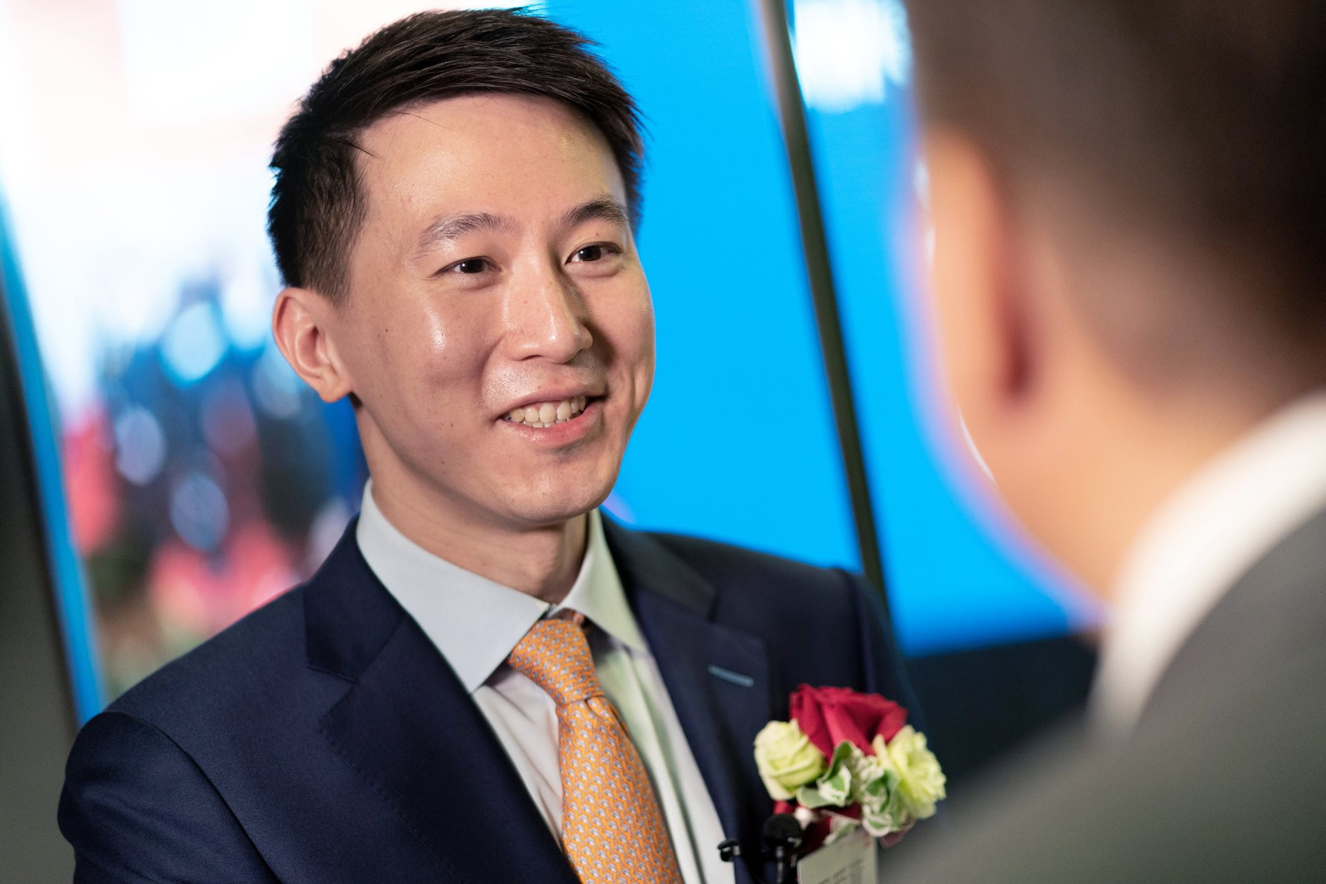 CEO 8X bí ẩn của TikTok: Có bằng MBA từ Harvard, từng là thực tập sinh tại Facebook, giờ thành sếp của mạng xã hội đối thủ nổi nhất hành tinh - Ảnh 3. CEO 8X bí ẩn của TikTok: Có bằng MBA từ Harvard, từng là thực tập sinh tại Facebook, giờ thành sếp của mạng xã hội đối thủ nổi nhất hành tinh - Ảnh 3.