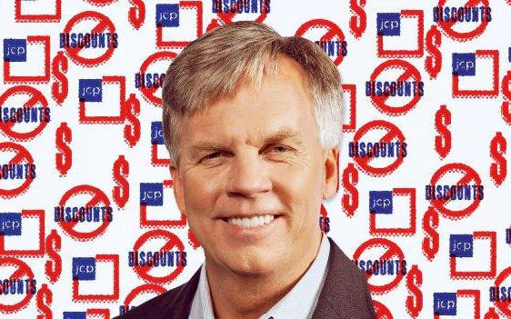 “Steve Jobs bán lẻ” đã làm gì để đẩy chuỗi 1.100 siêu thị 118 tuổi tiến gần vực phá sản, lỗ 1 tỷ USD, sa thải 19.000 nhân viên? - Ảnh 1. “Steve Jobs bán lẻ” đã làm gì để đẩy chuỗi 1.100 siêu thị 118 tuổi tiến gần vực phá sản, lỗ 1 tỷ USD, sa thải 19.000 nhân viên? - Ảnh 1.