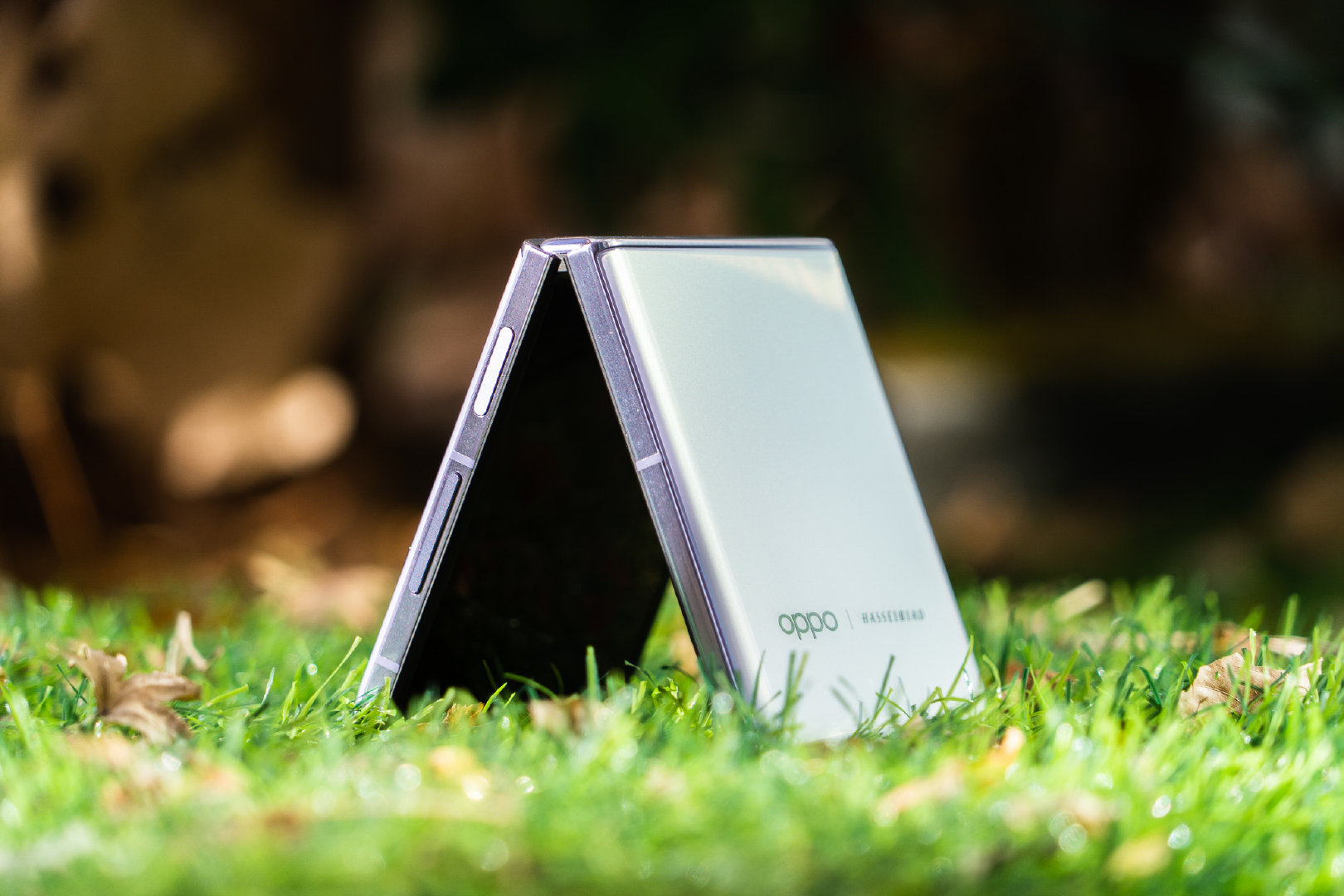 Thị trường smartphone Việt sắp chào đón smartphone màn hình gập vỏ sò hoàn toàn mới - Ảnh 2. Thị trường smartphone Việt sắp chào đón smartphone màn hình gập vỏ sò hoàn toàn mới - Ảnh 2.