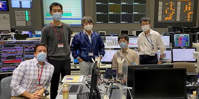 Thử nghiệm thành công công nghệ tổng hợp hạt nhân không chất phóng xạ, năng lượng đủ cung cấp cho Trái đất hơn 100.000 năm - Ảnh 2. Thử nghiệm thành công công nghệ tổng hợp hạt nhân không chất phóng xạ, năng lượng đủ cung cấp cho Trái đất hơn 100.000 năm - Ảnh 2.