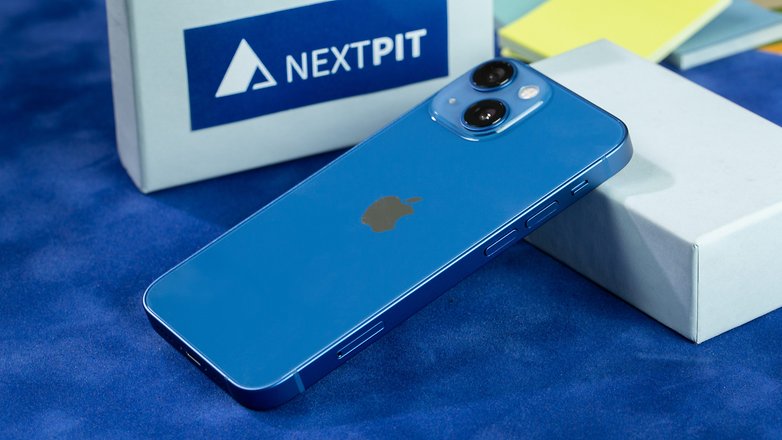 ‘Bé nhưng có võ’: Đây là mẫu smartphone nhỏ gọn đáng tiền nhất từ trước đến nay - Ảnh 3. ‘Bé nhưng có võ’: Đây là mẫu smartphone nhỏ gọn đáng tiền nhất từ trước đến nay - Ảnh 3.