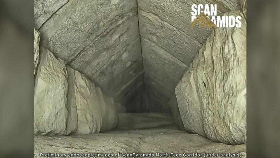 Tia vũ trụ hé lộ một hành lang chưa từng biết đến đang 'ẩn giấu' trong Đại Kim tự tháp của Ai Cập - Ảnh 2. Tia vũ trụ hé lộ một hành lang chưa từng biết đến đang 'ẩn giấu' trong Đại Kim tự tháp của Ai Cập - Ảnh 2.