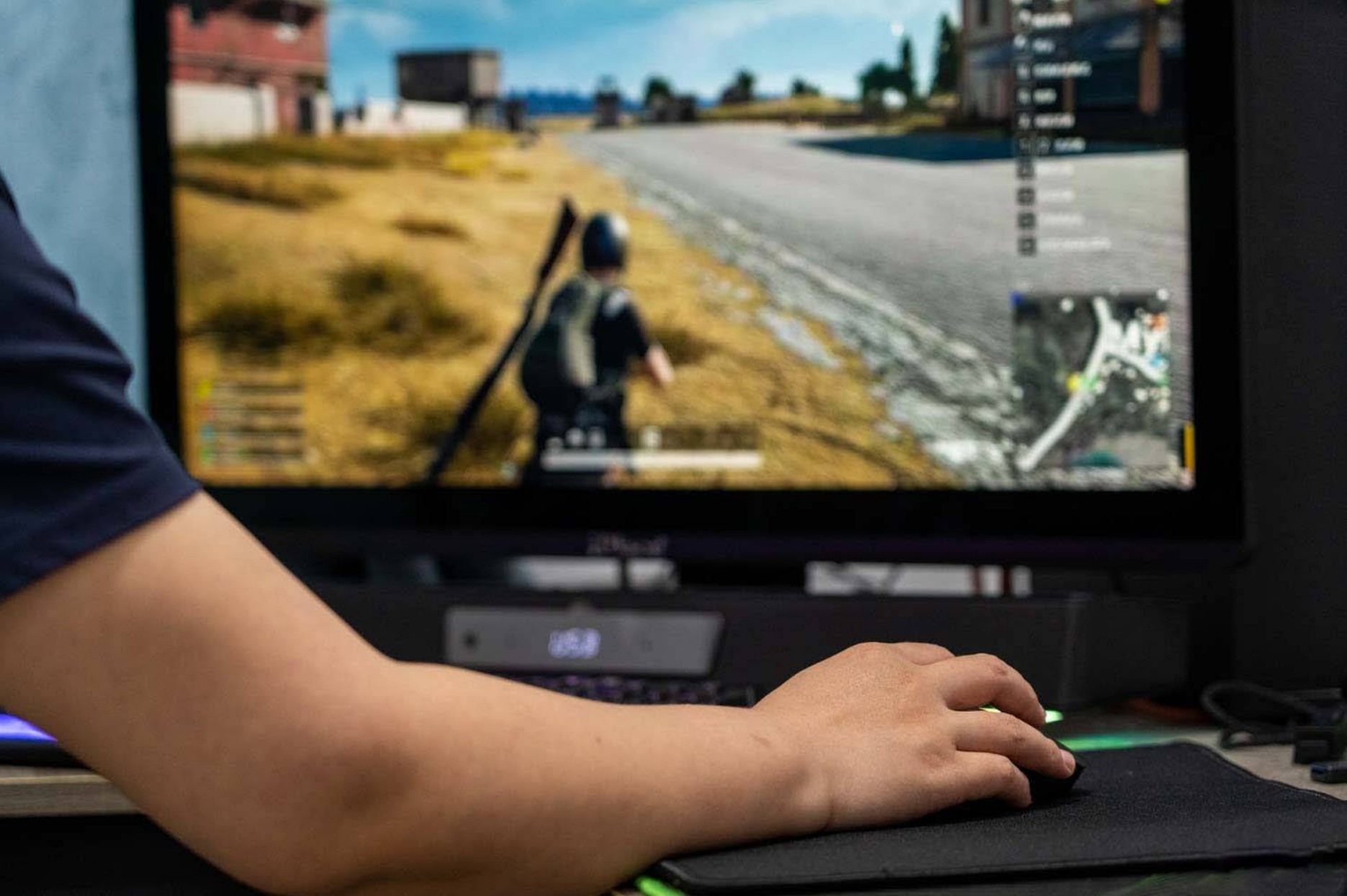 Thèm muốn PC xịn và ‘sự tự do trong game’ nhưng không đủ tiền, game thủ vào quán Cyber làm liều - Ảnh 1. Thèm muốn PC xịn và ‘sự tự do trong game’ nhưng không đủ tiền, game thủ vào quán Cyber làm liều - Ảnh 1.