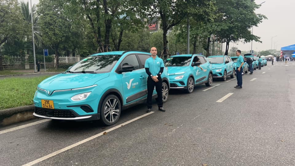 Taxi Xanh SM của &ocirc;ng Phạm Nhật Vượng vừa ra mắt chưa đầy 24h, phản ứng của người d&ugrave;ng: &ldquo;Tiền n&agrave;o của nấy&rdquo; - Ảnh 3.