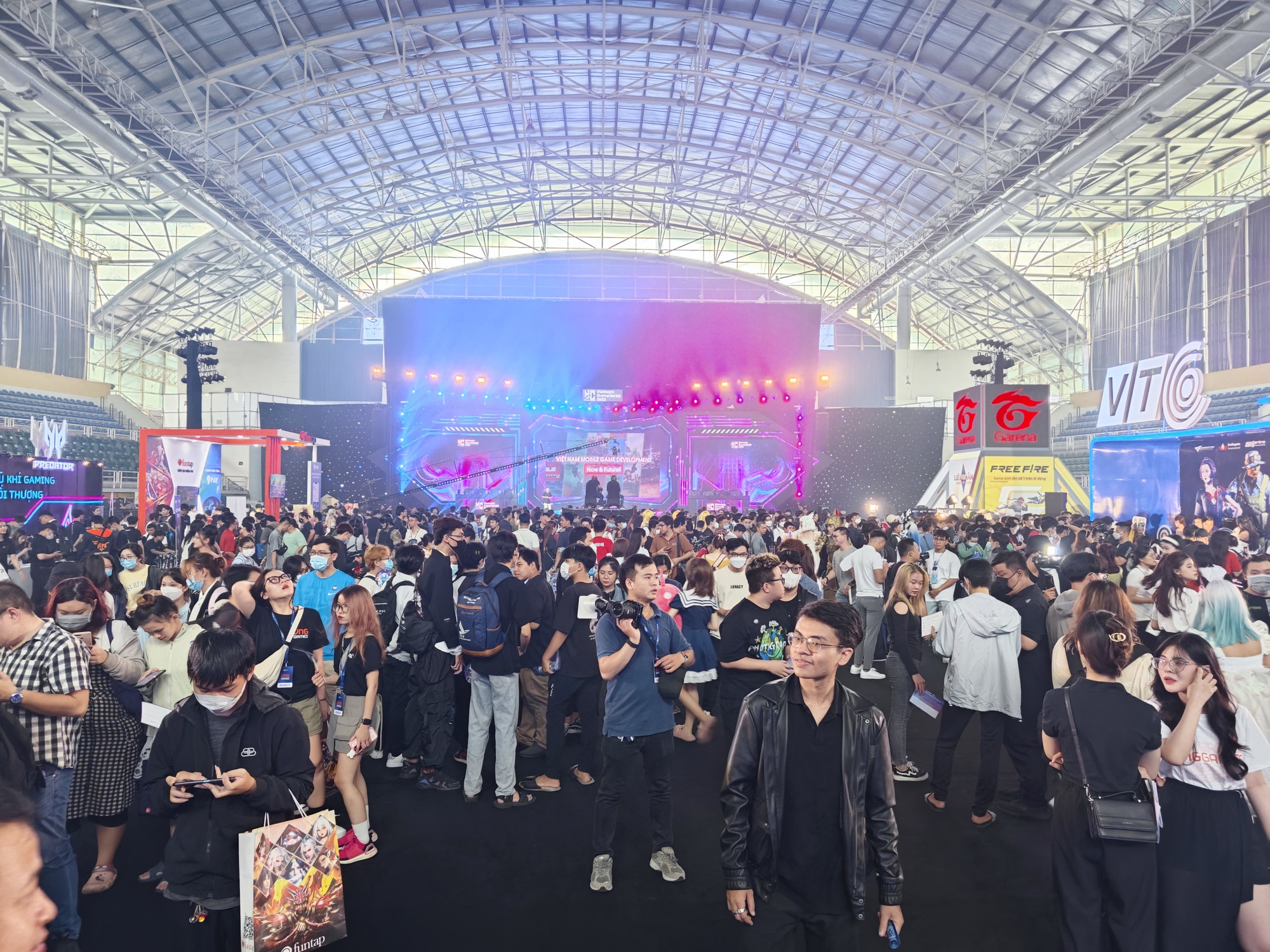 Ngành game Việt Nam phấn đấu doanh thu 1 tỉ USD - Ảnh 1. Ngành game Việt Nam phấn đấu doanh thu 1 tỉ USD - Ảnh 1.