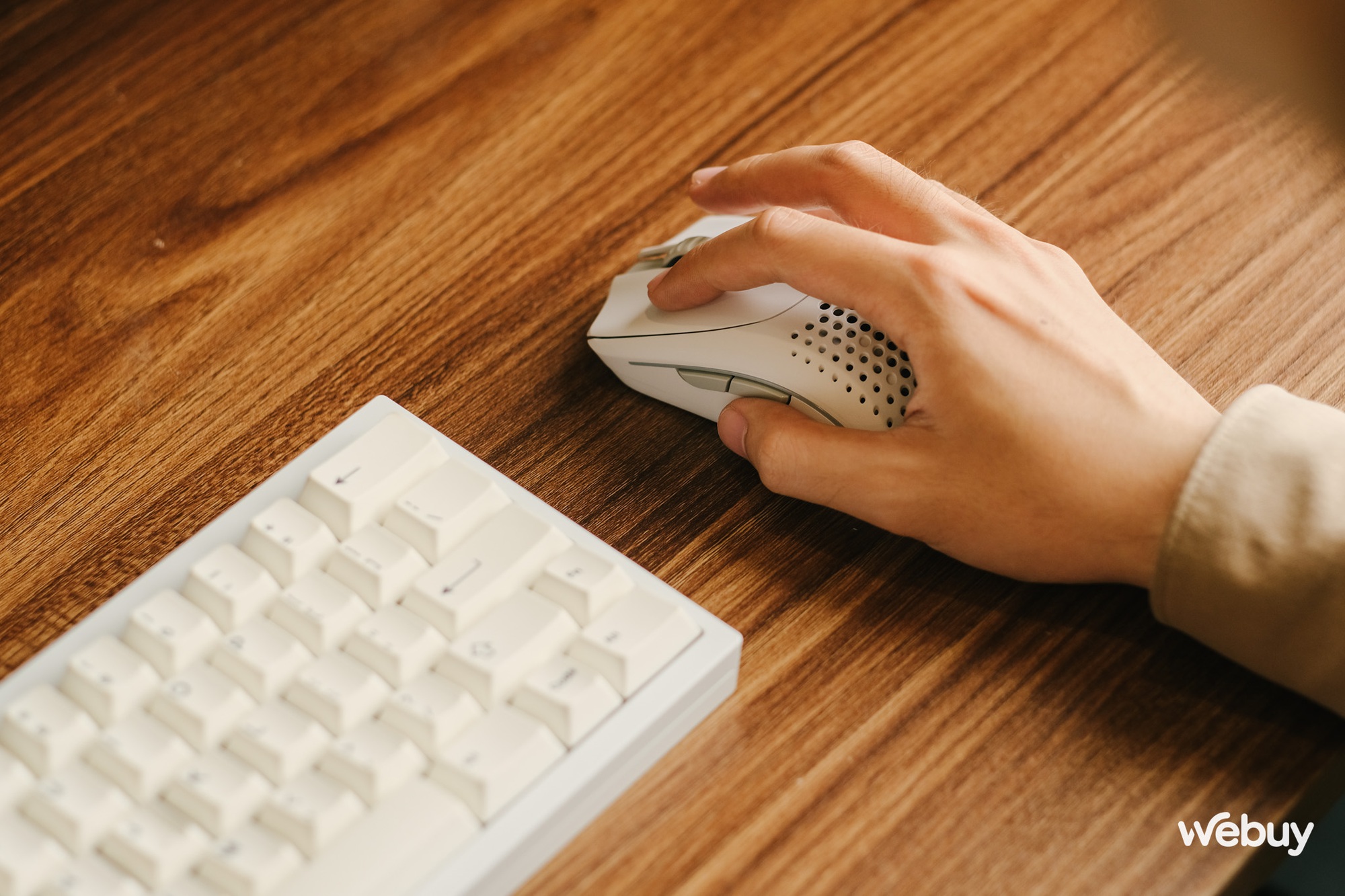 Đây là Glorious Model O 2: Chuột không dây cao cấp siêu nhẹ, cảm biến thế hệ mới, tích hợp Bluetooth, pin 210 giờ, giá 2,86 triệu đồng - Ảnh 9. Đây là Glorious Model O 2: Chuột không dây cao cấp siêu nhẹ, cảm biến thế hệ mới, tích hợp Bluetooth, pin 210 giờ, giá 2,86 triệu đồng - Ảnh 9.