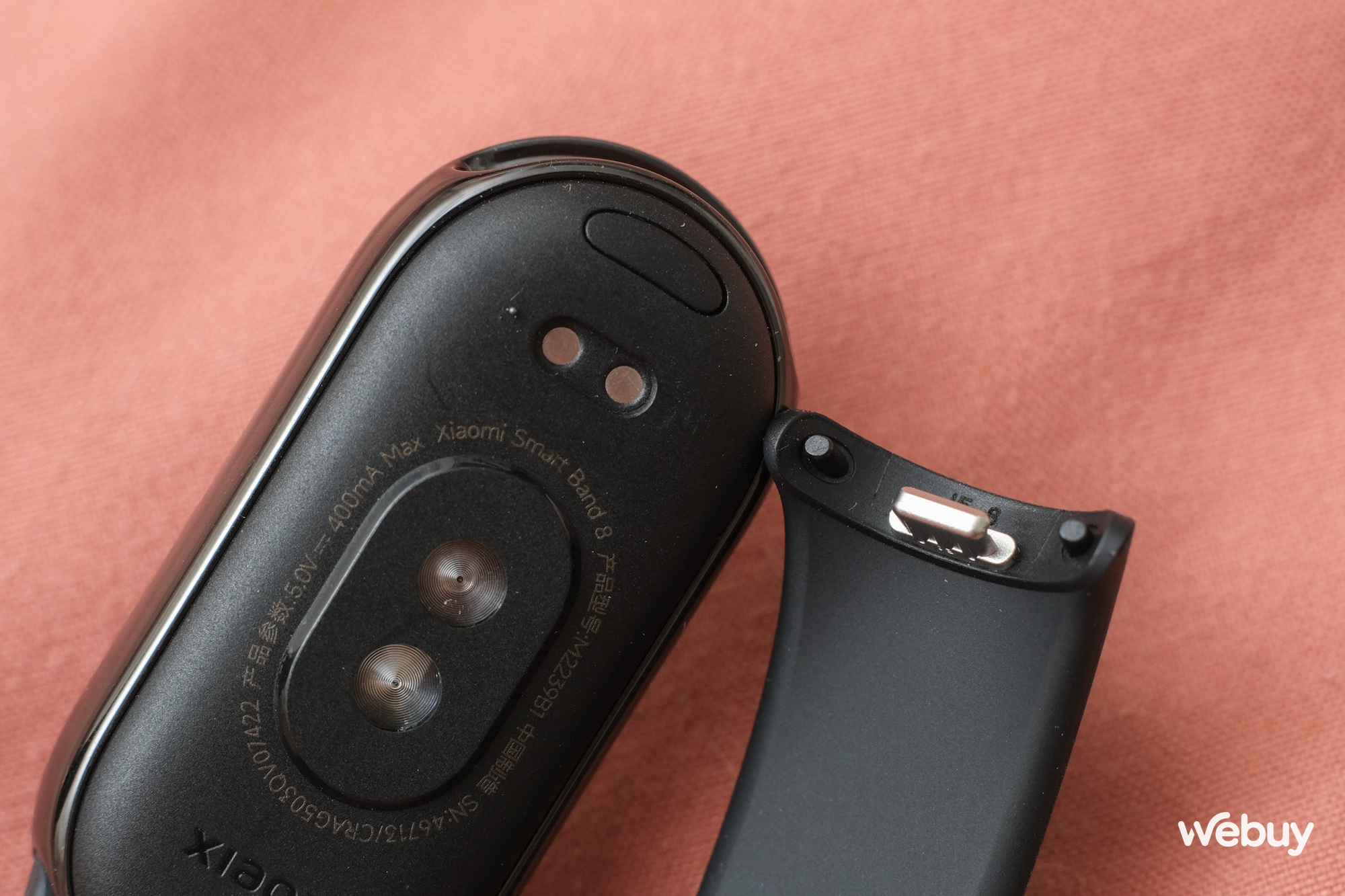 Trên tay Xiaomi Band 8 tại VN: Thiết kế không đổi nhưng nâng cấp dây đeo, có màn hình 60Hz, pin 16 ngày, giá từ 850,000 đồng - Ảnh 9. Trên tay Xiaomi Band 8 tại VN: Thiết kế không đổi nhưng nâng cấp dây đeo, có màn hình 60Hz, pin 16 ngày, giá từ 850,000 đồng - Ảnh 9.