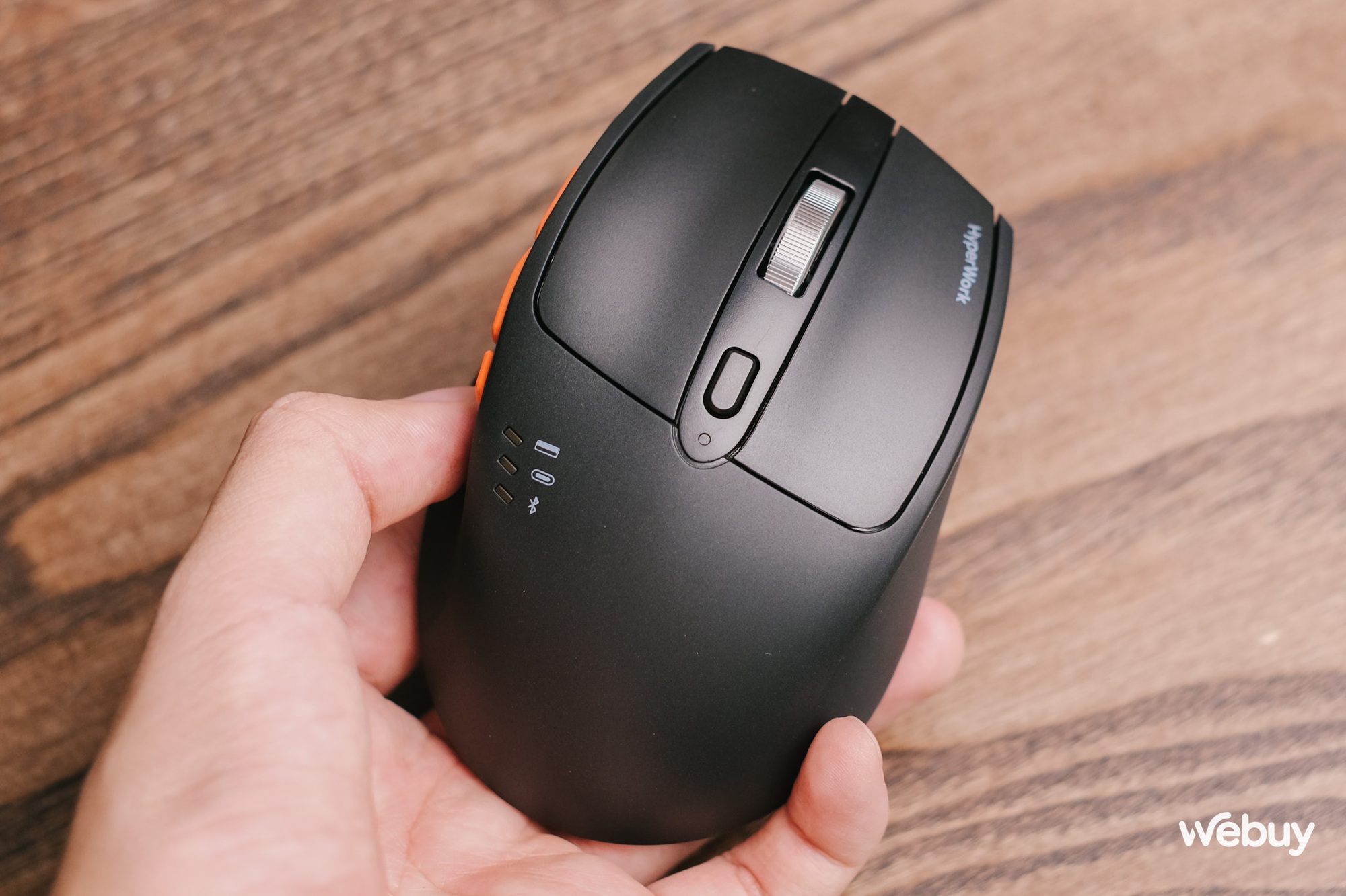 Dùng thử chuột không dây thương hiệu Việt: Thiết kế công thái học, 3 chế độ kết nối, pin 300 giờ mà giá chỉ 590.000 đồng - Ảnh 7. Dùng thử chuột không dây thương hiệu Việt: Thiết kế công thái học, 3 chế độ kết nối, pin 300 giờ mà giá chỉ 590.000 đồng - Ảnh 7.