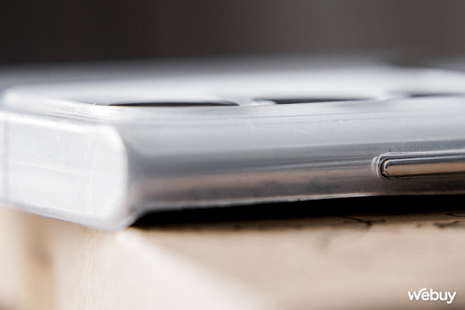 Ốp lưng siêu mỏng thương hiệu Việt giá hơn 400.000đ: Chất lượng tạm ổn nhưng hậu mãi mới là điểm sáng - Ảnh 6. Ốp lưng siêu mỏng thương hiệu Việt giá hơn 400.000đ: Chất lượng tạm ổn nhưng hậu mãi mới là điểm sáng - Ảnh 6.