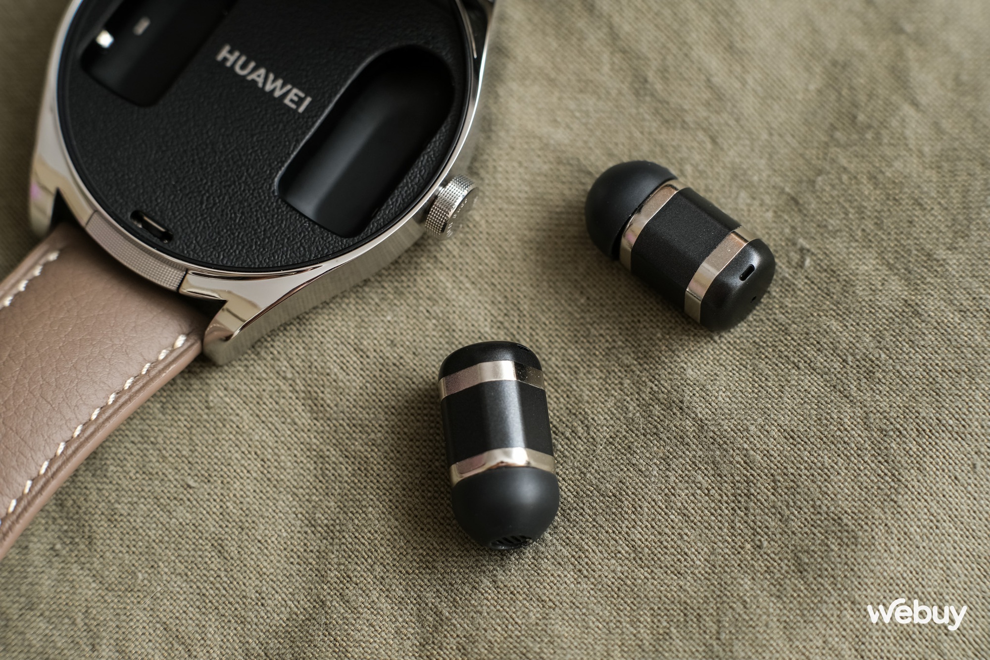 Đây là Huawei Watch Buds: Ý tưởng kết hợp đồng hồ và tai nghe mạo hiểm của Huawei, có gì mà giá tận 10 triệu đồng? - Ảnh 6. Đây là Huawei Watch Buds: Ý tưởng kết hợp đồng hồ và tai nghe mạo hiểm của Huawei, có gì mà giá tận 10 triệu đồng? - Ảnh 6.