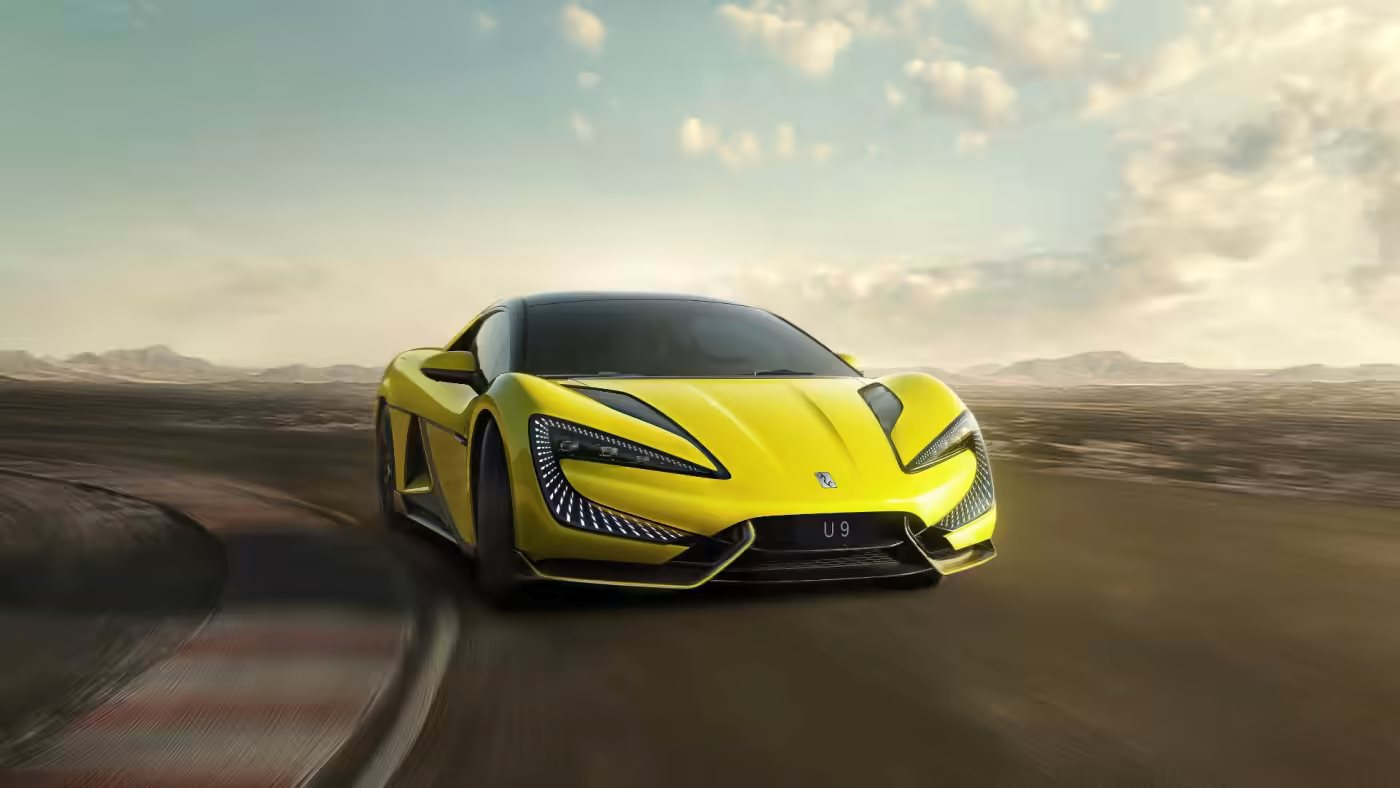 Elon Musk như ngồi tr&ecirc;n đống lửa: Tesla sắp bị một c&ocirc;ng ty Trung Quốc vượt mặt ngay trong năm nay, 'ngai v&agrave;ng' h&atilde;ng xe điện lớn nhất thế giới sẽ c&oacute; chủ mới - Ảnh 1.