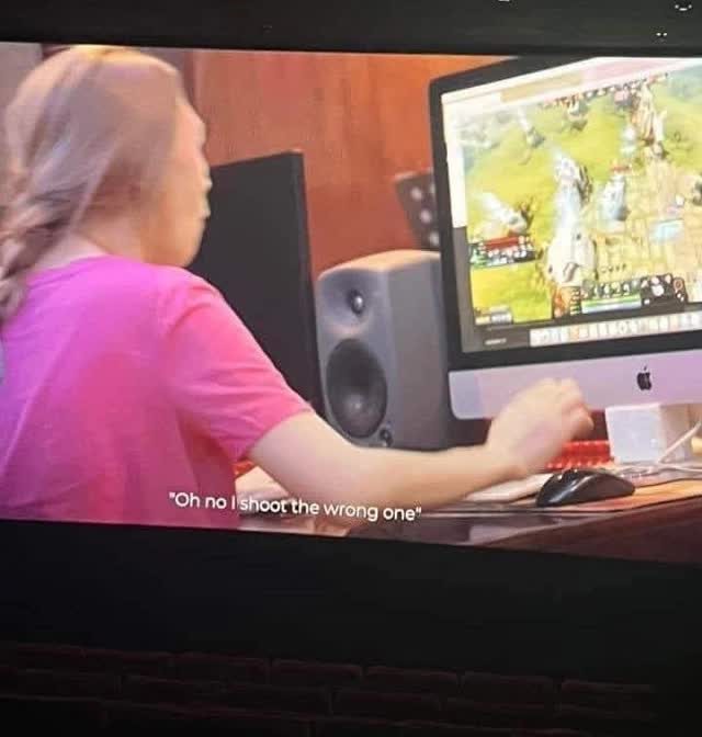 Lọt bằng chứng 'cáo tội' Mỹ Tâm phản ứng gắt với đồng đội trong game, dân tình nhìn khẩu hình đoán tiếng - Ảnh 2. Lọt bằng chứng 'cáo tội' Mỹ Tâm phản ứng gắt với đồng đội trong game, dân tình nhìn khẩu hình đoán tiếng - Ảnh 2.