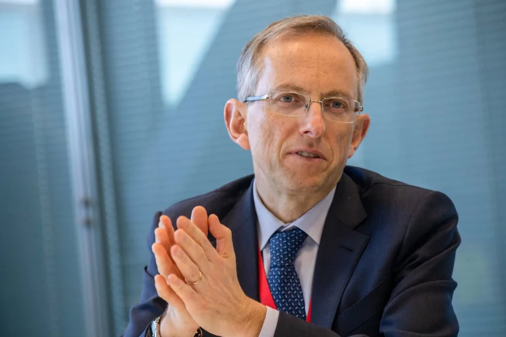 Ferrari mất 'chất': Tuyên bố không bao giờ làm ô tô điện rồi quay xe cháy bánh, tất cả thiết kế và trải nghiệm không còn trong lĩnh vực mới - Ảnh 3. Ferrari mất 'chất': Tuyên bố không bao giờ làm ô tô điện rồi quay xe cháy bánh, tất cả thiết kế và trải nghiệm không còn trong lĩnh vực mới - Ảnh 3.