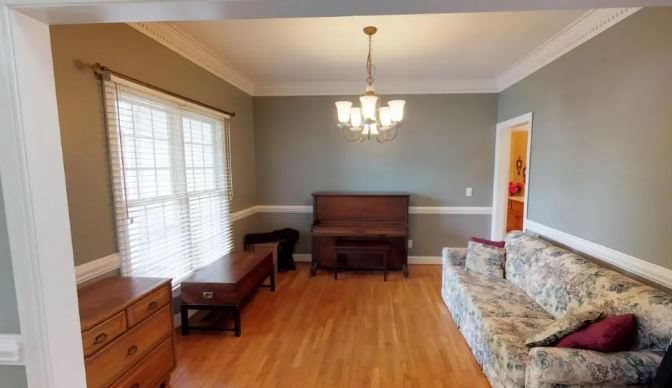 Độ 'chịu chơi' của 'tỷ ph&uacute; Youtuber đầu ti&ecirc;n': &Acirc;m thầm mua 1 khu phố cho gia đ&igrave;nh v&agrave; nh&acirc;n vi&ecirc;n ở, tặng xế hộp cho nữ phục vụ chỉ sau v&agrave;i c&acirc;u tr&ograve; chuyện - Ảnh 3.