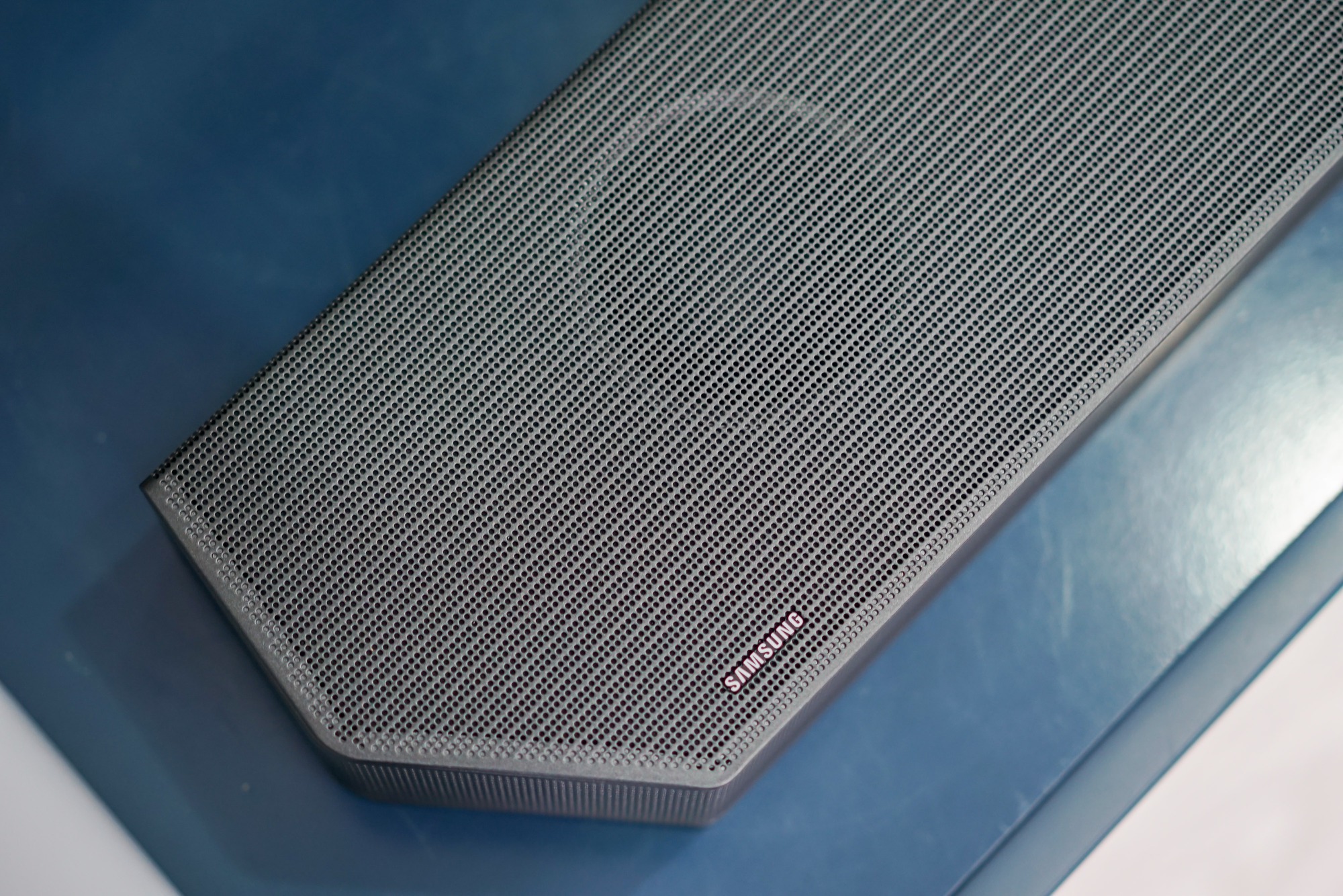 Trải nghiệm TV Samsung S95C: TV OLED khác làm được gì, OLED chấm lượng tử sẽ làm tốt hơn thế? - Ảnh 10. Trải nghiệm TV Samsung S95C: TV OLED khác làm được gì, OLED chấm lượng tử sẽ làm tốt hơn thế? - Ảnh 10.