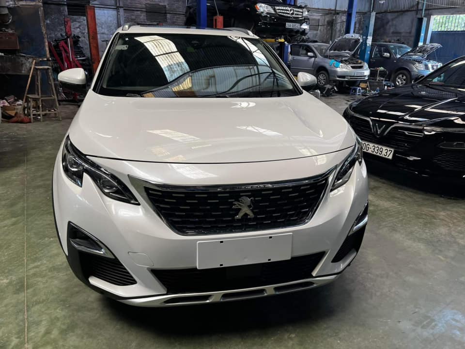 Thán phục tài năng của các ‘pháp sư’ Việt Nam: Peugeot 5008 tai nạn nát đầu vẫn phục hồi như mới - Ảnh 8. Thán phục tài năng của các ‘pháp sư’ Việt Nam: Peugeot 5008 tai nạn nát đầu vẫn phục hồi như mới - Ảnh 8.