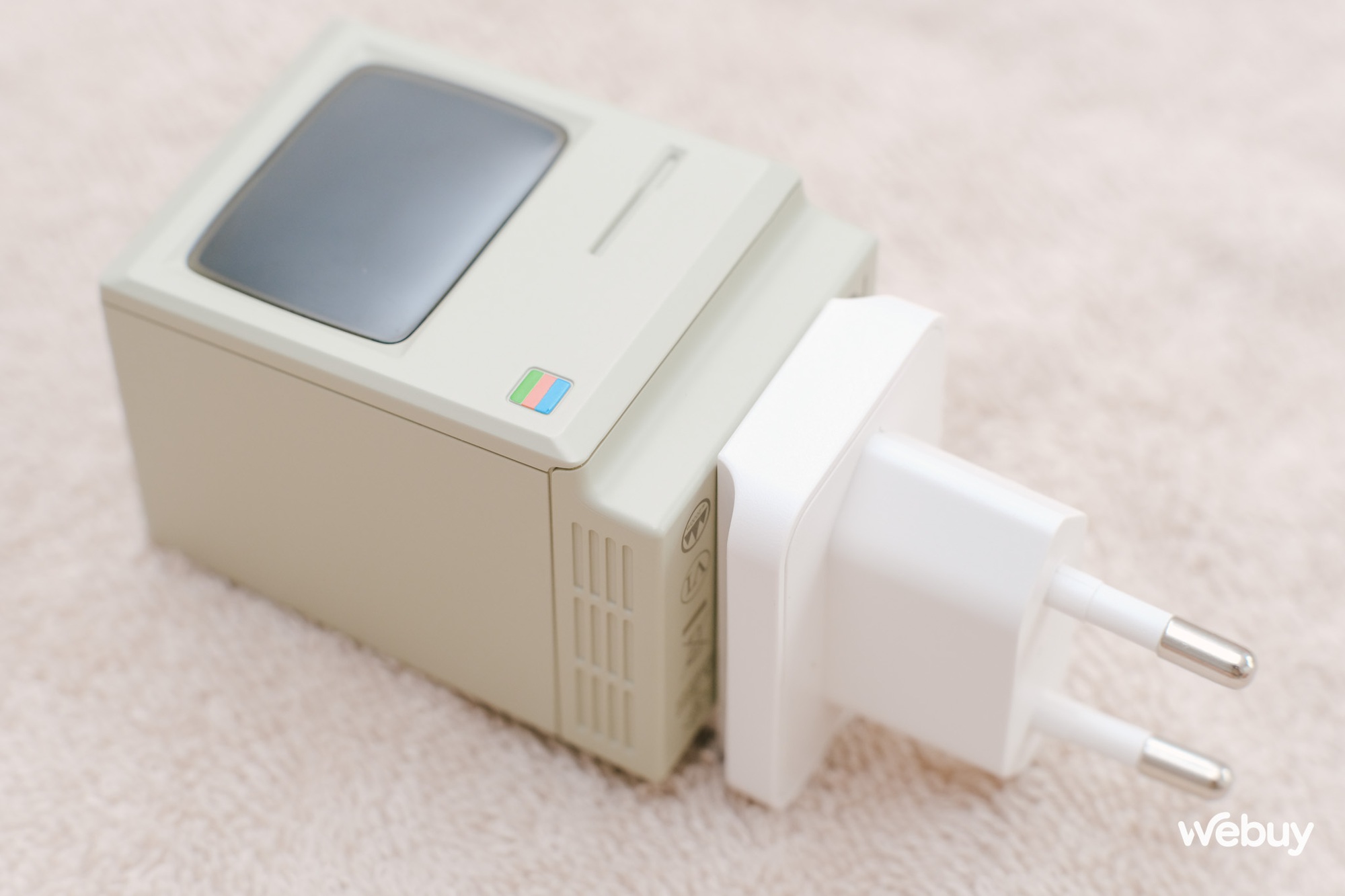 Sạc nhanh Retro thiết kế Macintosh cực đẹp: Công suất 67W, có cả màn hình hiển thị, giá 1,55 triệu đồng - Ảnh 11. Sạc nhanh Retro thiết kế Macintosh cực đẹp: Công suất 67W, có cả màn hình hiển thị, giá 1,55 triệu đồng - Ảnh 11.