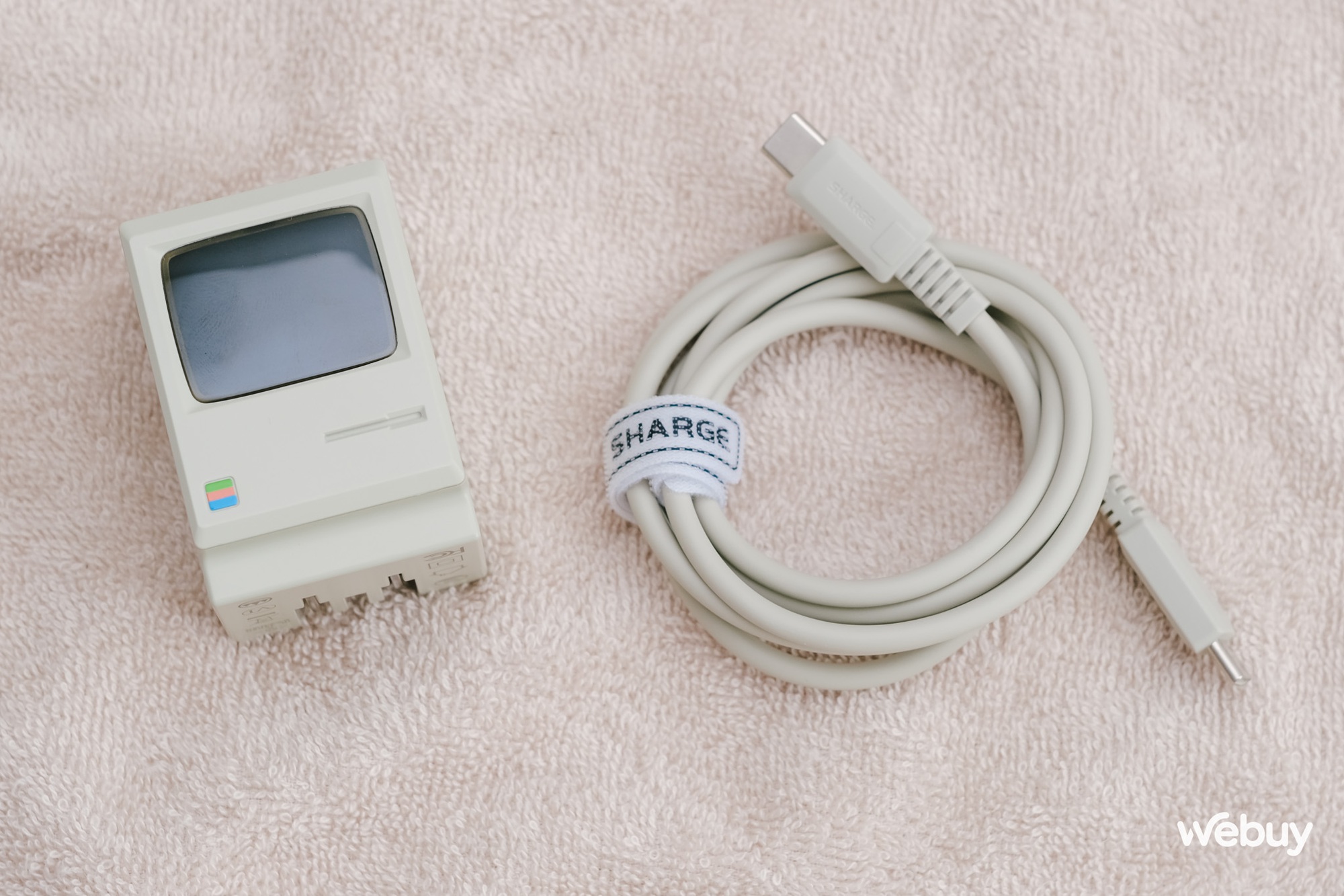 Sạc nhanh Retro thiết kế Macintosh cực đẹp: Công suất 67W, có cả màn hình hiển thị, giá 1,55 triệu đồng - Ảnh 17. Sạc nhanh Retro thiết kế Macintosh cực đẹp: Công suất 67W, có cả màn hình hiển thị, giá 1,55 triệu đồng - Ảnh 17.