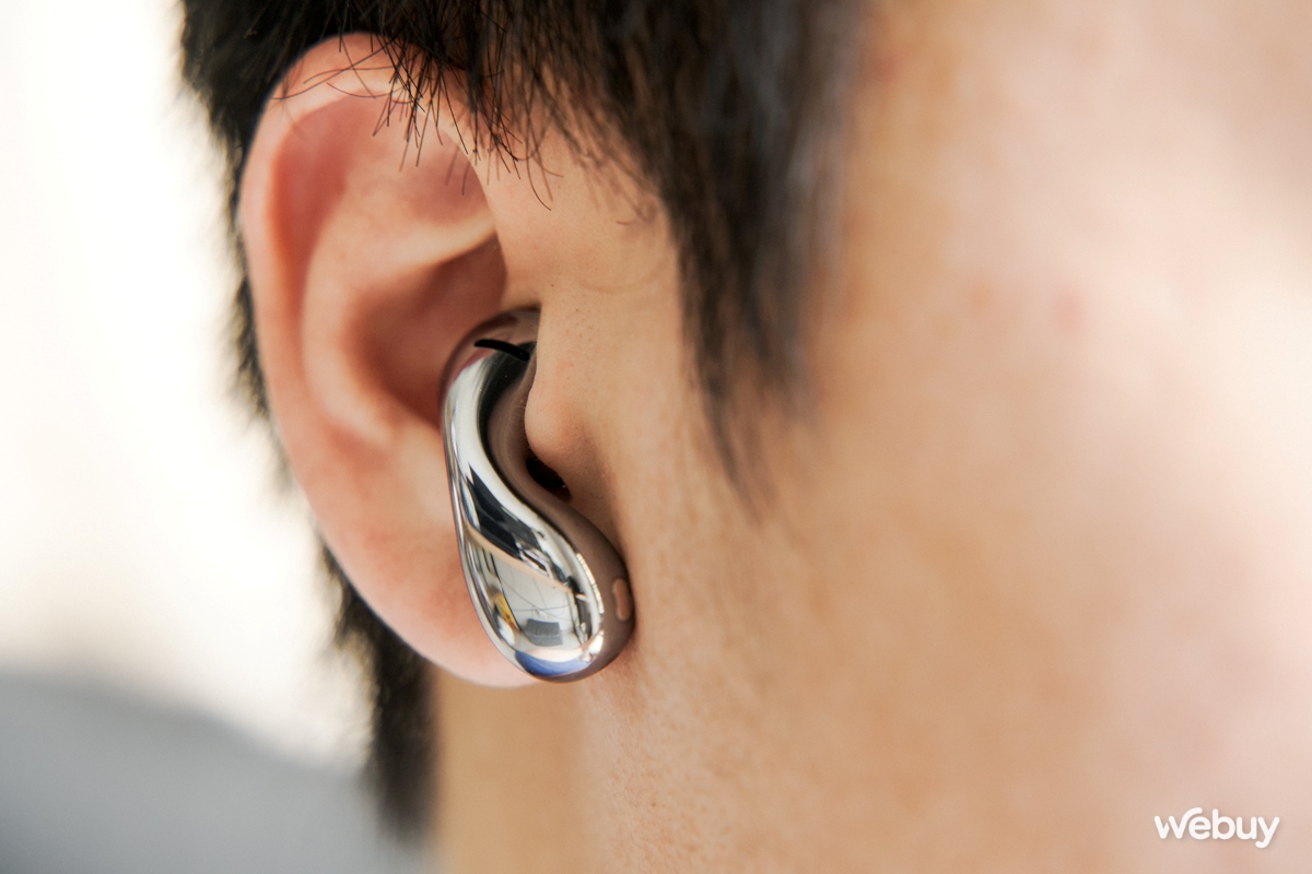 Trên tai Huawei Freebuds 5: Tai nghe chống ồn thiết kế độc lạ, âm thanh Hi-Res, giá 2.99 triệu - Ảnh 9. Trên tai Huawei Freebuds 5: Tai nghe chống ồn thiết kế độc lạ, âm thanh Hi-Res, giá 2.99 triệu - Ảnh 9.