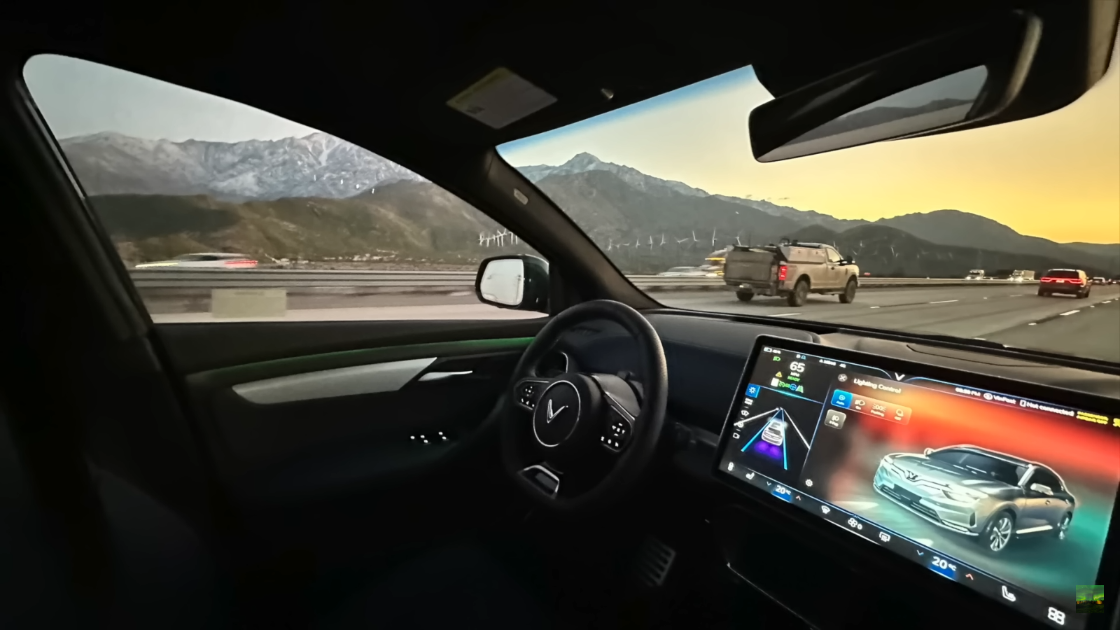 Vụ tài xế VF8 nhảy khỏi ghế lái, mặc xe tự chạy: Minh chứng thực tế 1 điều Tesla, VinFast, Peugeot đều thất bại? - Ảnh 10. Vụ tài xế VF8 nhảy khỏi ghế lái, mặc xe tự chạy: Minh chứng thực tế 1 điều Tesla, VinFast, Peugeot đều thất bại? - Ảnh 10.