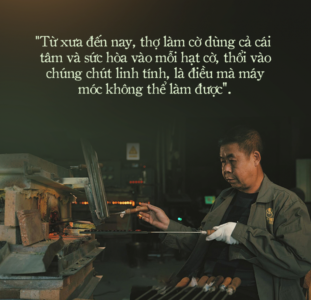 Chuyện nghề làm cờ vây cổ truyền ở Trung Quốc: Nghệ nhân tận tâm thổi hồn vào hàng nghìn hạt cờ mỗi ngày, thành phẩm nhỏ bé nhưng tinh xảo như ngọc quý - Ảnh 7. Chuyện nghề làm cờ vây cổ truyền ở Trung Quốc: Nghệ nhân tận tâm thổi hồn vào hàng nghìn hạt cờ mỗi ngày, thành phẩm nhỏ bé nhưng tinh xảo như ngọc quý - Ảnh 7.