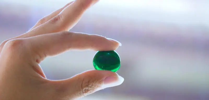 Chuyện nghề làm cờ vây cổ truyền ở Trung Quốc: Nghệ nhân tận tâm thổi hồn vào hàng nghìn hạt cờ mỗi ngày, thành phẩm nhỏ bé nhưng tinh xảo như ngọc quý - Ảnh 5. Chuyện nghề làm cờ vây cổ truyền ở Trung Quốc: Nghệ nhân tận tâm thổi hồn vào hàng nghìn hạt cờ mỗi ngày, thành phẩm nhỏ bé nhưng tinh xảo như ngọc quý - Ảnh 5.