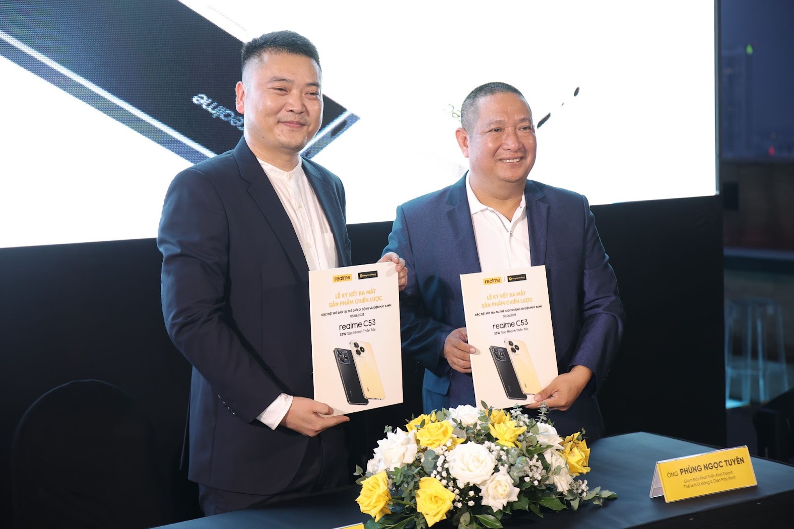 Bằng chi&ecirc;u b&agrave;i 'độc quyền', Thế Giới Di Động bắt đầu 'b&oacute;p nghẹt' thị trường b&aacute;n lẻ di động? - Ảnh 2.