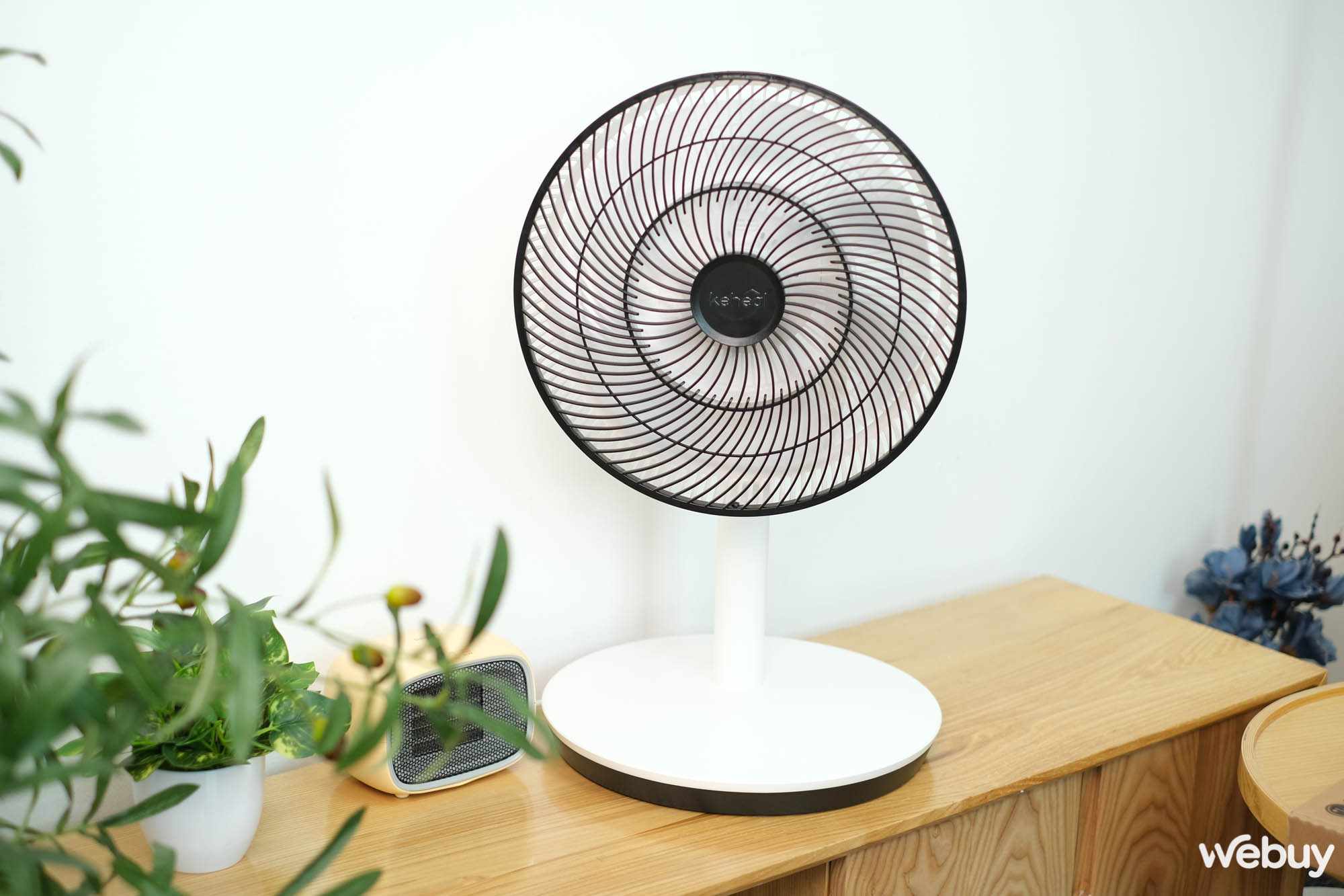 Trên tay quạt tích điện Xiaomi Keheal F4: Tất cả đều hoàn hảo, ngoại trừ một yếu tố - Ảnh 13. Trên tay quạt tích điện Xiaomi Keheal F4: Tất cả đều hoàn hảo, ngoại trừ một yếu tố - Ảnh 13.