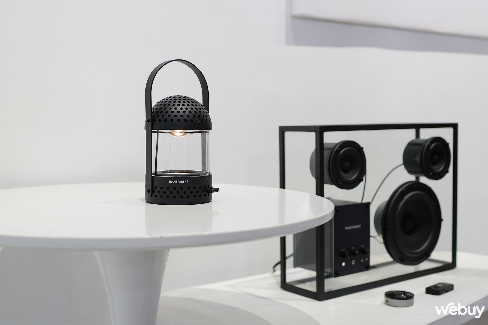 Ngắm nhìn bộ sưu tập loa Transparent trong suốt độc đáo - Ảnh 5. Ngắm nhìn bộ sưu tập loa Transparent trong suốt độc đáo - Ảnh 5.