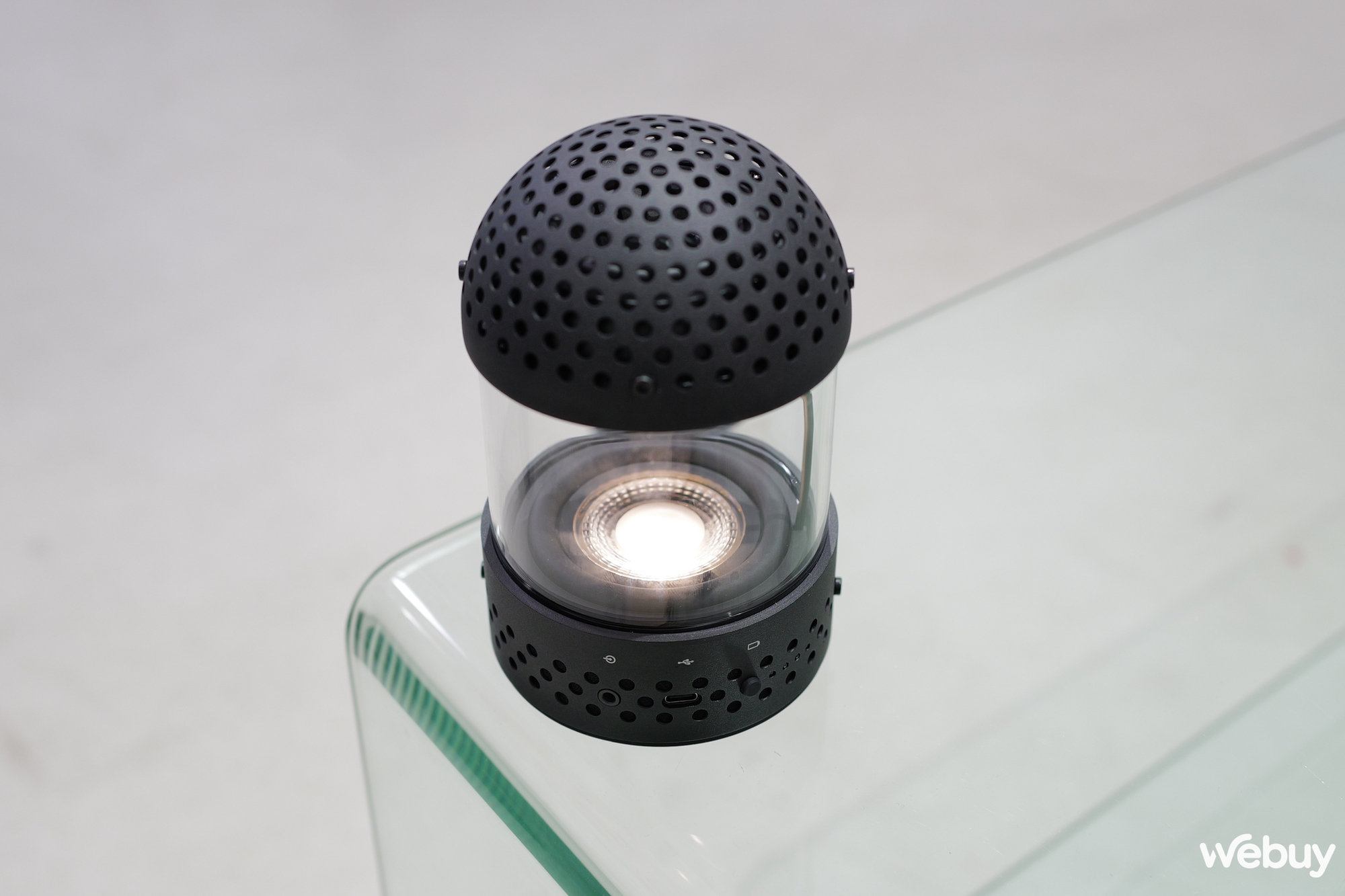 Ngắm bộ sưu tập loa Transparent trong suốt độc đáo - Ảnh 2. Ngắm bộ sưu tập loa Transparent trong suốt độc đáo - Ảnh 2.