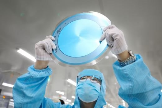 Vụ trộm b&iacute; mật c&ocirc;ng nghệ r&uacute;ng động ng&agrave;nh chip: &lsquo;C&ocirc;ng thần&rsquo; Samsung ăn cắp dữ liệu, x&acirc;y nh&agrave; m&aacute;y &lsquo;copy&rsquo; ở Trung Quốc, nếu th&agrave;nh c&ocirc;ng sẽ g&acirc;y ra tổn thất nghi&ecirc;m trọng - Ảnh 1.