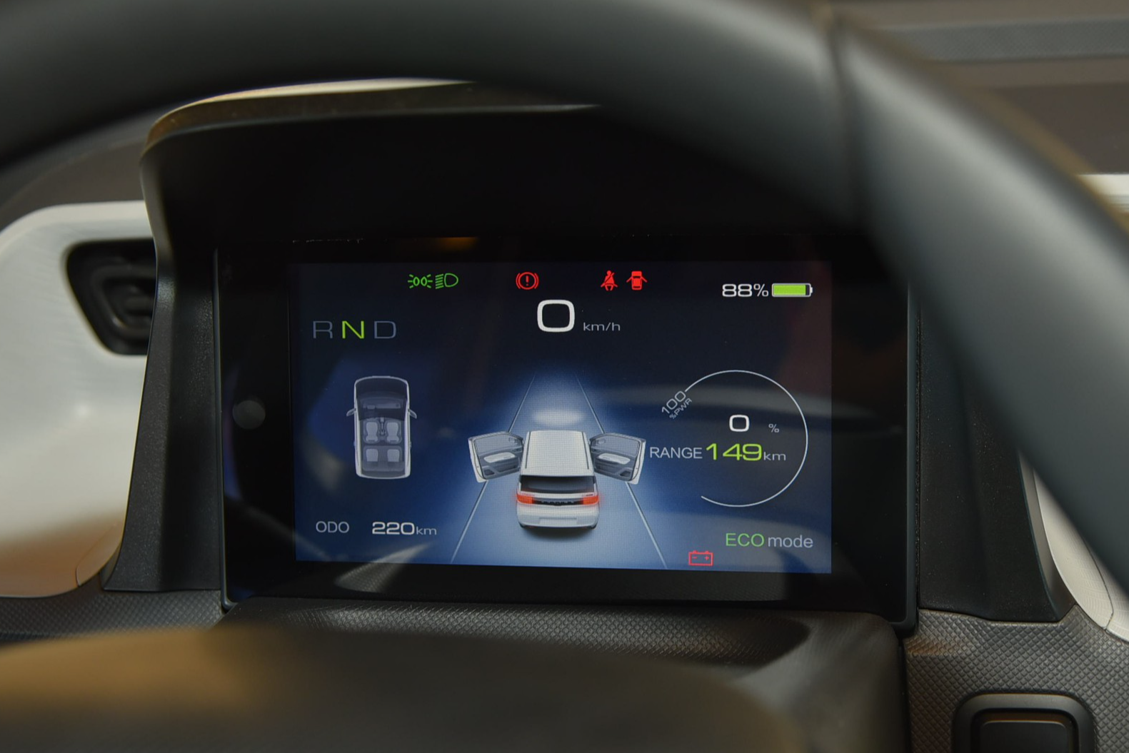 So sánh 4 bản Wuling HongGuang MiniEV: Chênh 40 triệu, khác tầm vận hành, an toàn và nhiều thứ khác cần biết trước khi đặt cọc - Ảnh 12. So sánh 4 bản Wuling HongGuang MiniEV: Chênh 40 triệu, khác tầm vận hành, an toàn và nhiều thứ khác cần biết trước khi đặt cọc - Ảnh 12.