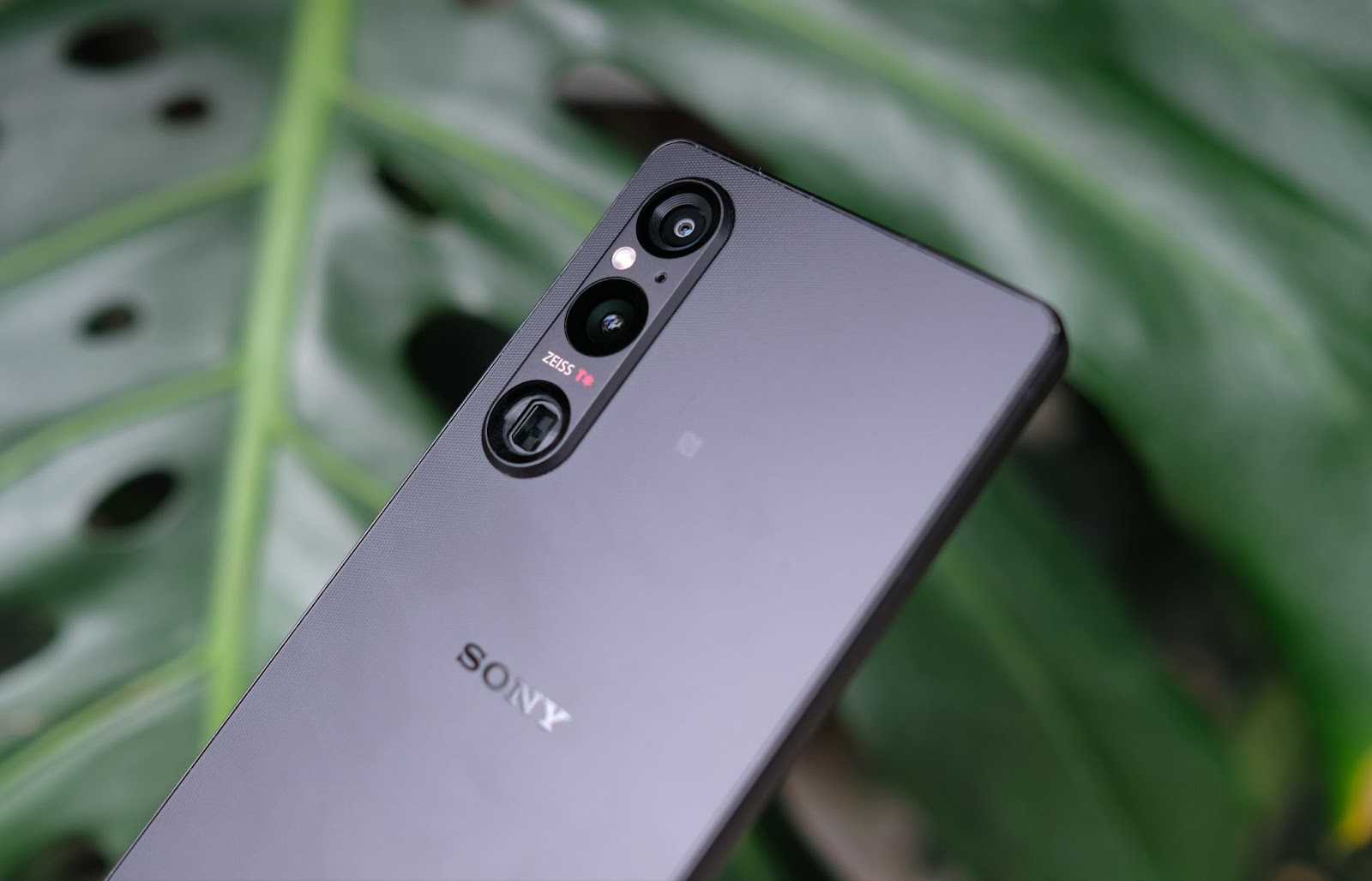 Sony ra mắt Xperia 1 V tại Việt Nam: Tập trung n&acirc;ng cấp v&agrave;o camera, gi&aacute; 36 triệu đồng v&agrave; kh&ocirc;ng d&agrave;nh cho số đ&ocirc;ng - Ảnh 4.