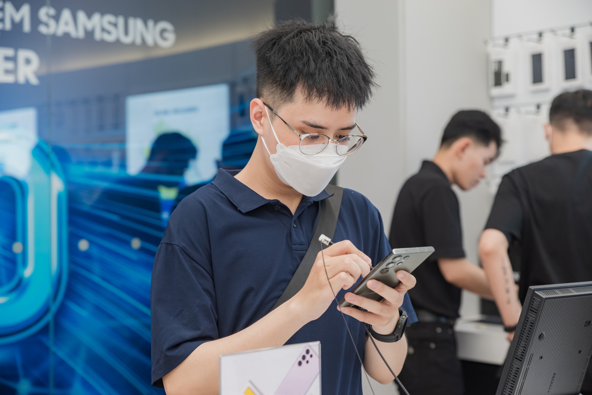 Không khí náo nhiệt trong ngày khai trương cửa hàng trải nghiệm Samsung SamCenter thứ 30 - Ảnh 8. Không khí náo nhiệt trong ngày khai trương cửa hàng trải nghiệm Samsung SamCenter thứ 30 - Ảnh 8.
