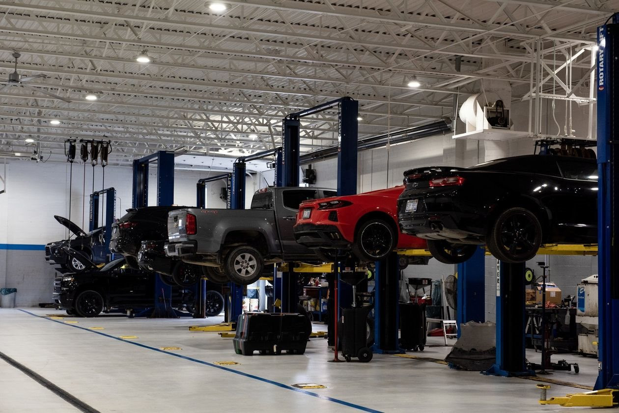 Chuyện g&igrave; đang xảy ra với ng&agrave;nh &ocirc; t&ocirc;: Nước Mỹ dự đo&aacute;n suốt m&ugrave;a h&egrave; sẽ kh&ocirc;ng ai c&oacute; thể sửa xe nếu hỏng, c&oacute; người chờ cả th&aacute;ng cũng chưa c&oacute; lốp mới để thay - Ảnh 2.