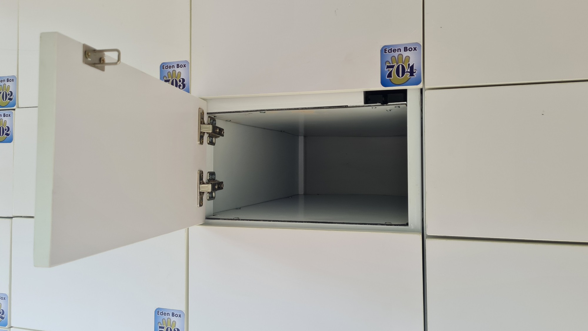 Trải nghiệm dùng tủ gửi đồ thông minh tại chung cư: tiện lợi, giá phải chăng nhưng vẫn còn nhiều lỗi - Ảnh 4. Trải nghiệm dùng tủ gửi đồ thông minh tại chung cư: tiện lợi, giá phải chăng nhưng vẫn còn nhiều lỗi - Ảnh 4.