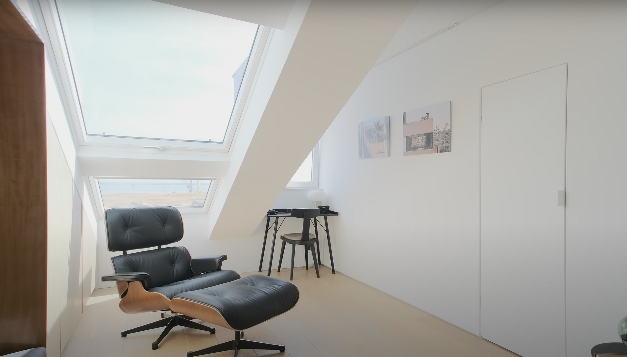 Căn hộ gác mái 60m2 có thiết kế tinh tế, đẹp đến từng mét vuông - Ảnh 7. Căn hộ gác mái 60m2 có thiết kế tinh tế, đẹp đến từng mét vuông - Ảnh 7.