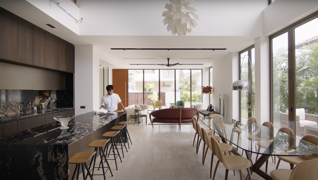 Kiến trúc sư cải tạo lán bỏ hoang thành nhà 3 tầng hiện đại, bao trọn bởi màu xanh của thiên nhiên - Ảnh 5. Kiến trúc sư cải tạo lán bỏ hoang thành nhà 3 tầng hiện đại, bao trọn bởi màu xanh của thiên nhiên - Ảnh 5.