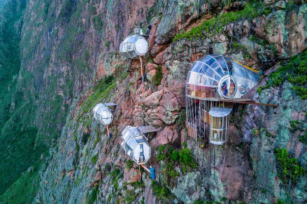 photo-1688628148384 photo-1688628148384