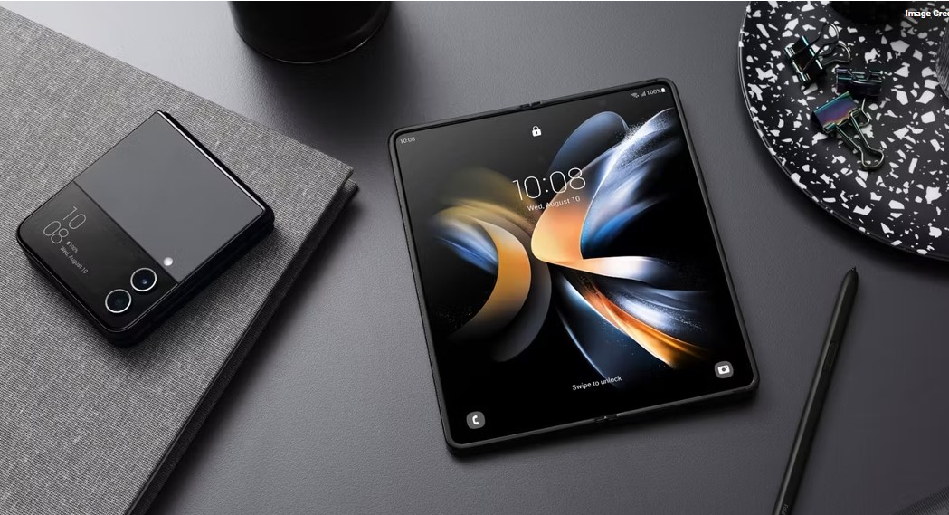 Smartphone màn hình gập và màn hình cuộn: Thiết kế nào tốt hơn? - Ảnh 3. Smartphone màn hình gập và màn hình cuộn: Thiết kế nào tốt hơn? - Ảnh 3.