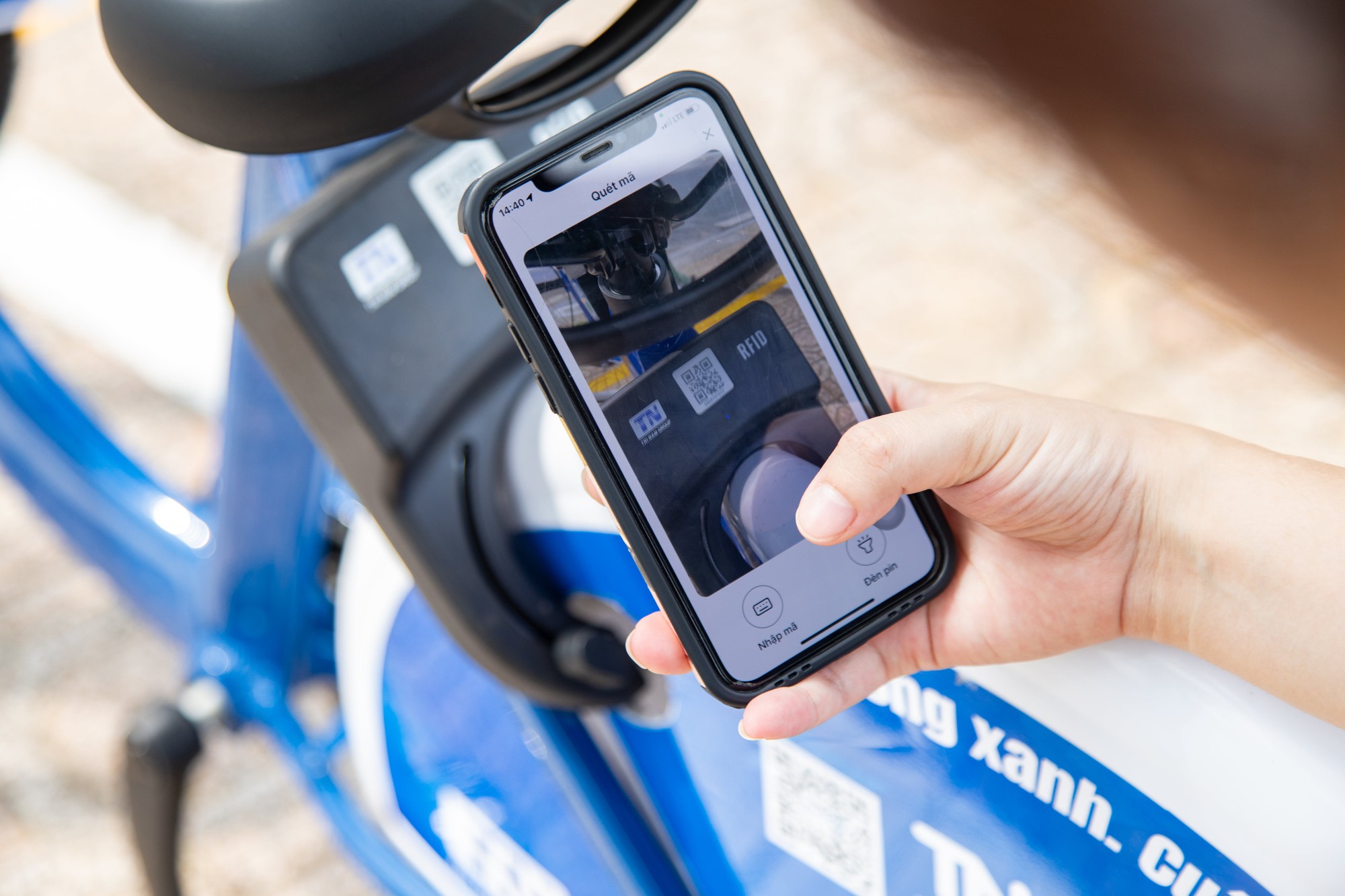 Đi xe đạp công cộng từ Hồ Tây ra Hồ Gươm đốt bao nhiêu Calo, giảm thiểu bao nhiêu Carbon? - Ảnh 2. Đi xe đạp công cộng từ Hồ Tây ra Hồ Gươm đốt bao nhiêu Calo, giảm thiểu bao nhiêu Carbon? - Ảnh 2.