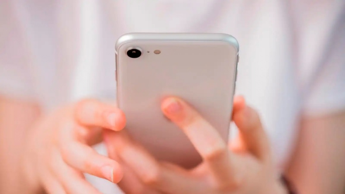 V&igrave; sao iPhone xuất hiện dấu chấm xanh v&agrave; cam? - Ảnh 2.