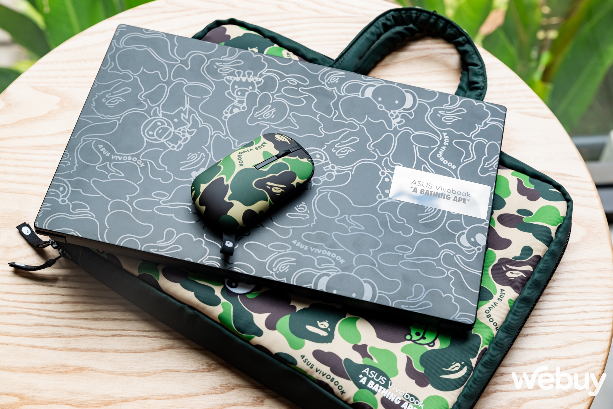 Trên tay ASUS Vivobook S BAPE Edition: Đã đến lúc laptop cũng hợp tác với thời trang? - Ảnh 21. Trên tay ASUS Vivobook S BAPE Edition: Đã đến lúc laptop cũng hợp tác với thời trang? - Ảnh 21.