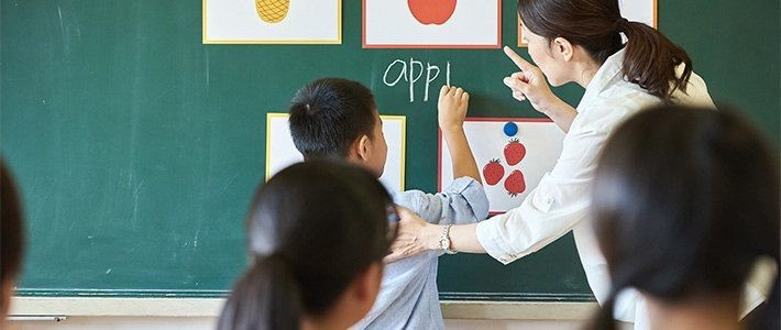 Cơn đau đầu của Nhật Bản: Người d&acirc;n k&eacute;m tiếng Anh - Ảnh 3.