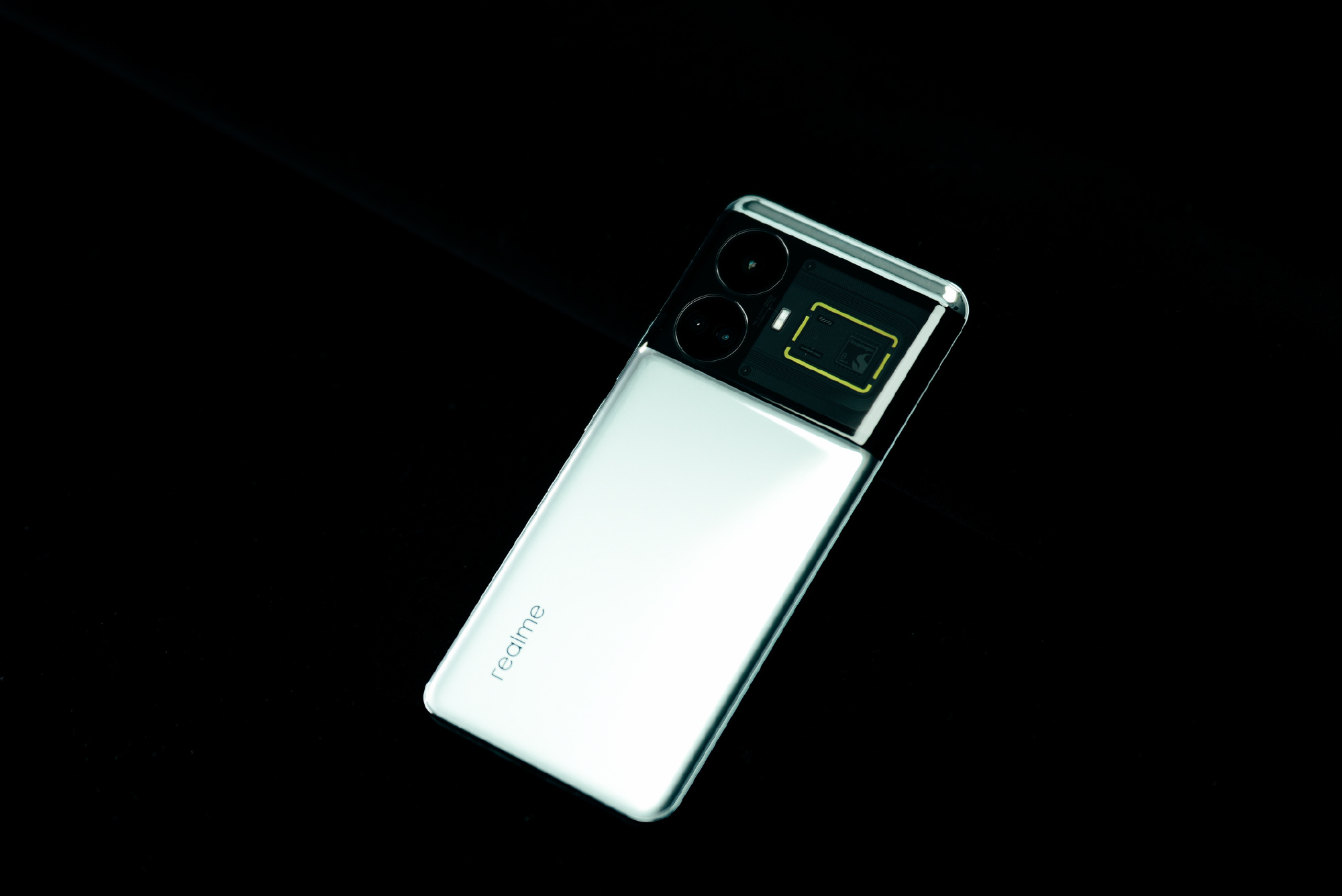 realme ra mắt smartphone sạc 240W, chip Snapdragon 8 Gen 2, RAM 24GB, giá chưa tới 13 triệu đồng - Ảnh 6. realme ra mắt smartphone sạc 240W, chip Snapdragon 8 Gen 2, RAM 24GB, giá chưa tới 13 triệu đồng - Ảnh 6.