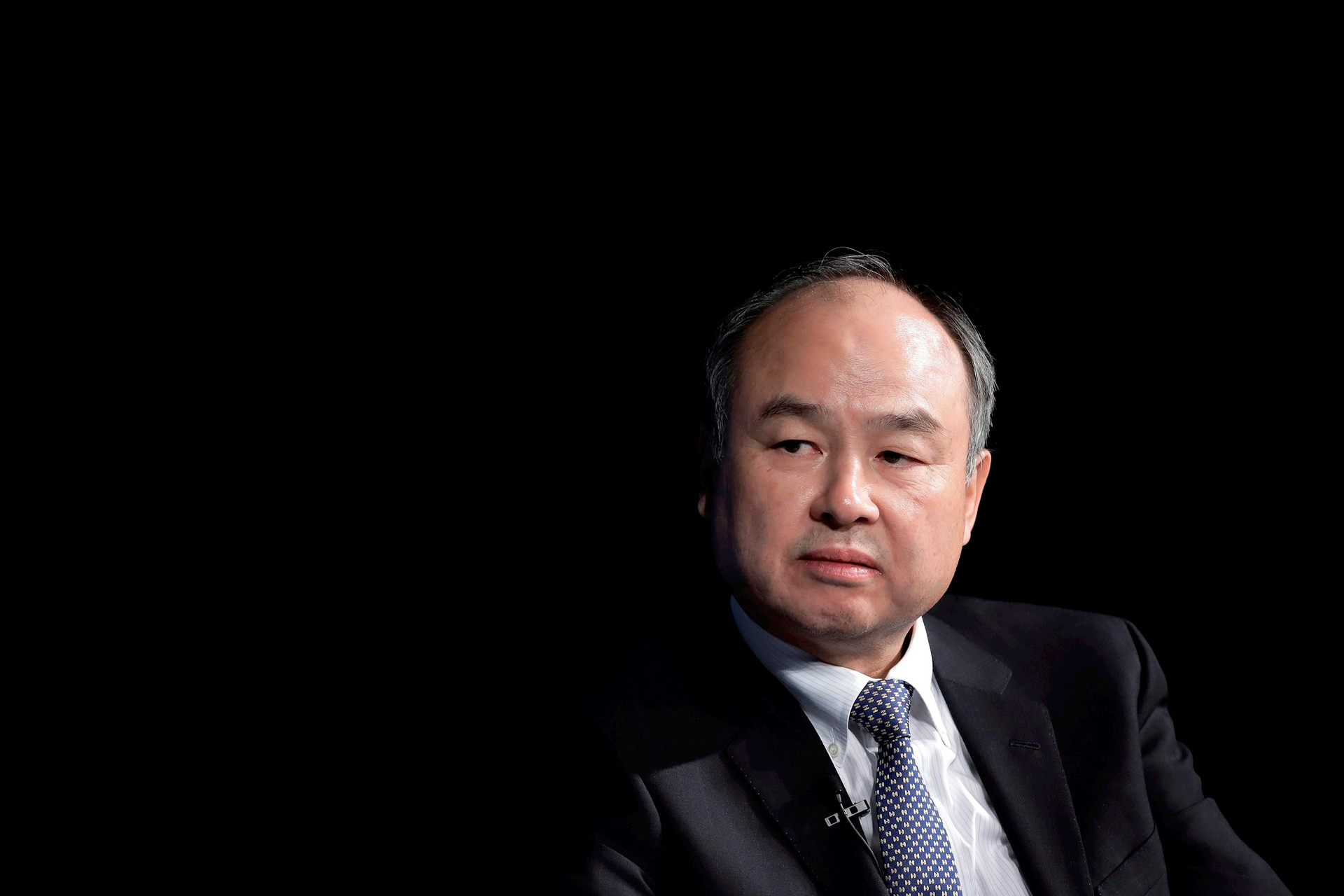 N&oacute;ng: Tỷ ph&uacute; l&atilde;o l&agrave;ng Masayoshi Son bị startup lừa h&agrave;ng trăm triệu USD - Ảnh 1.