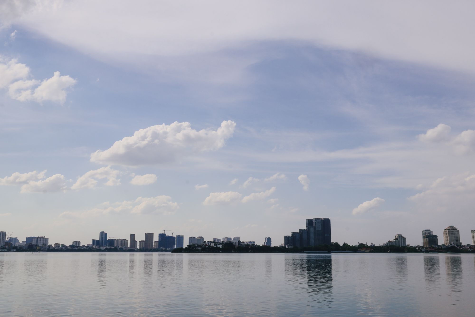 Trên tay máy ảnh Canon R50: Nhỏ gọn và thân thiện với người mới học chụp - Ảnh 21. Trên tay máy ảnh Canon R50: Nhỏ gọn và thân thiện với người mới học chụp - Ảnh 21.