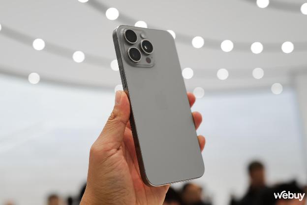 photo-1695367718531 photo-1695367718531