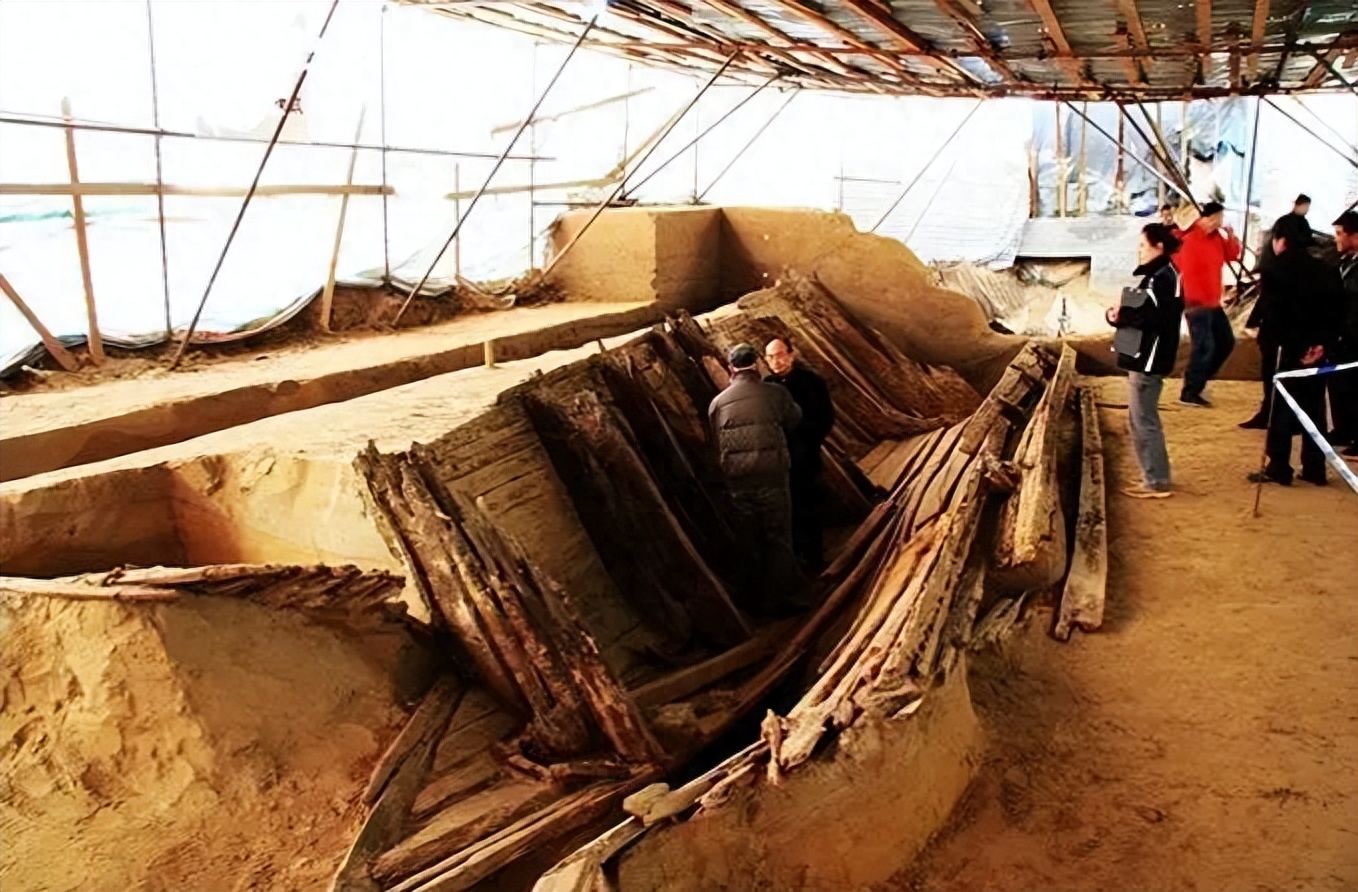 Đào trúng tàu chở đồ cổ dài hơn 50m, toàn bộ hiện trường lập tức bị cảnh sát phong toả nghiêm ngặt - Ảnh 2. Đào trúng tàu chở đồ cổ dài hơn 50m, toàn bộ hiện trường lập tức bị cảnh sát phong toả nghiêm ngặt - Ảnh 2.